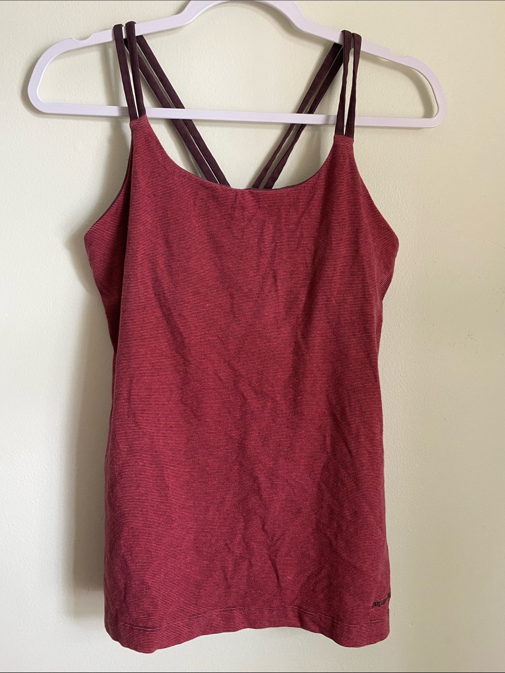 Patagonia Womens Tank Top Red and Black Heather